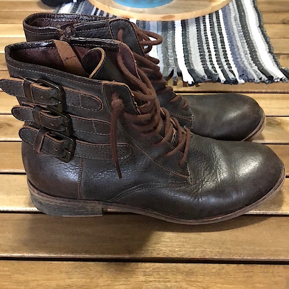ANTHROPOLOGIE Boots MATISSE JOHNNY Combat Brown Leather Buckles Zip Size 7.5
